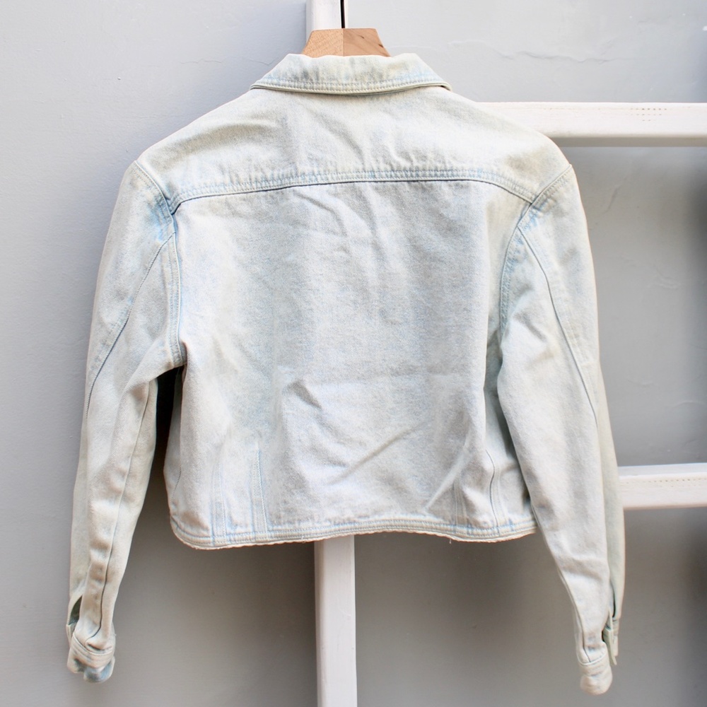 Vintage Stefano International Light Denim Wash Cropped Jacket w/ Heart Buttons - Picture 6 of 6
